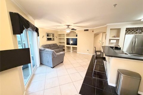 Copropriété à louer à Temple Terrace, Floride: 1 chambre, 84.45 m2 № 2430823 - photo 4