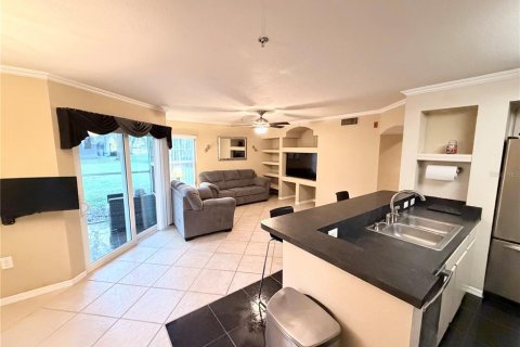 Copropriété à louer à Temple Terrace, Floride: 1 chambre, 84.45 m2 № 2430823 - photo 3
