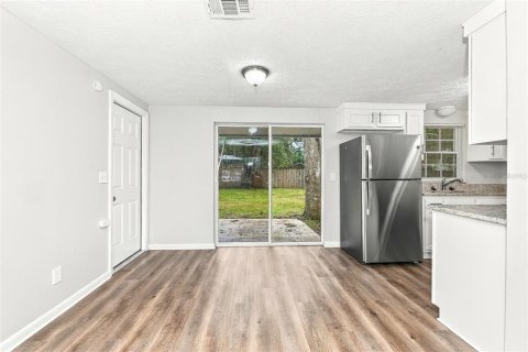 Villa ou maison à louer à Orange Park, Floride: 3 chambres, 88.63 m2 № 2418924 - photo 3