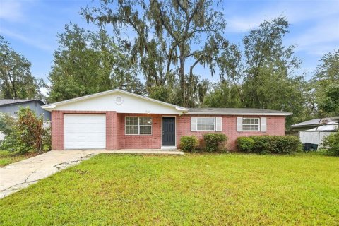 Villa ou maison à Orange Park, Floride 3 chambres, 88.63 m2 № 2418924