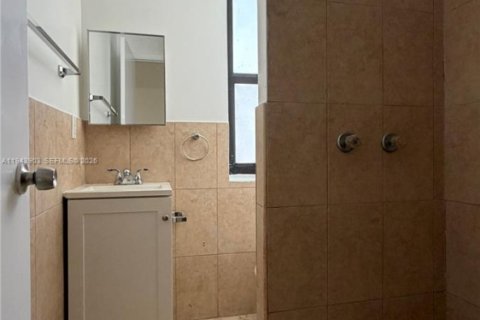 Apartment in Miami, Florida 1 bedroom, 218.51 sq.m. № 2000821 - photo 7