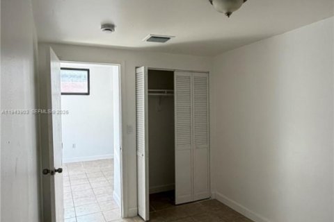 Apartment in Miami, Florida 1 bedroom, 218.51 sq.m. № 2000821 - photo 6