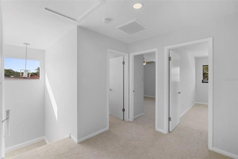Casa en venta en Tarpon Springs, Florida, 5 dormitorios, 247.96 m2 № 1853511 - foto 20