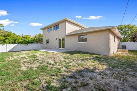 Casa en venta en Tarpon Springs, Florida, 5 dormitorios, 247.96 m2 № 1853511 - foto 27