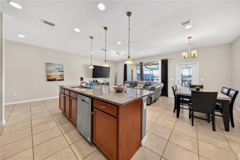 Adosado en venta en Kissimmee, Florida, 4 dormitorios, 195.28 m2 № 2429631 - foto 18