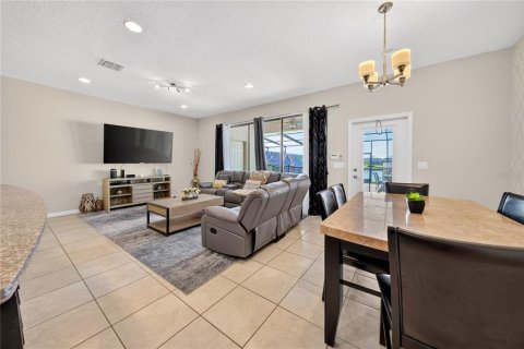 Adosado en venta en Kissimmee, Florida, 4 dormitorios, 195.28 m2 № 2429631 - foto 14