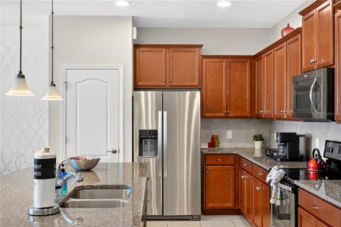 Adosado en venta en Kissimmee, Florida, 4 dormitorios, 195.28 m2 № 2429631 - foto 22