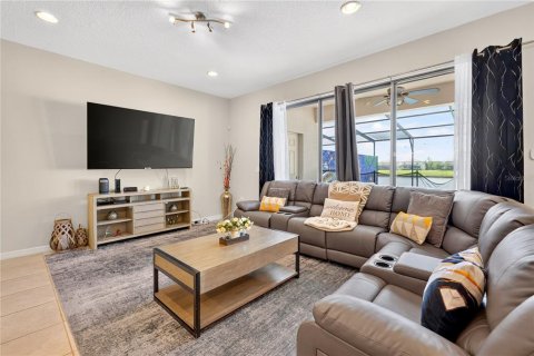 Adosado en venta en Kissimmee, Florida, 4 dormitorios, 195.28 m2 № 2429631 - foto 3