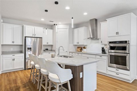Casa en venta en Orlando, Florida, 5 dormitorios, 305.74 m2 № 2225591 - foto 27