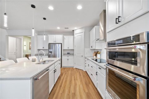 Casa en venta en Orlando, Florida, 5 dormitorios, 305.74 m2 № 2225591 - foto 28