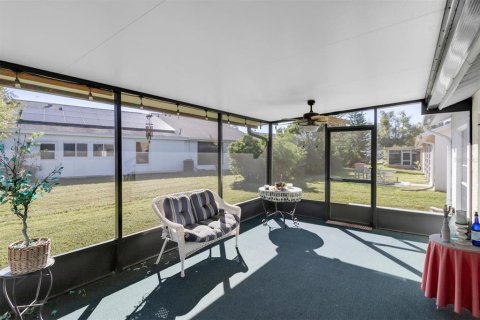 Villa ou maison à vendre à New Port Richey, Floride: 2 chambres, 152.17 m2 № 2421670 - photo 28