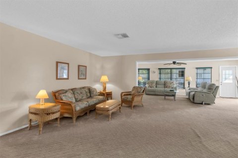 Villa ou maison à vendre à New Port Richey, Floride: 2 chambres, 152.17 m2 № 2421670 - photo 10