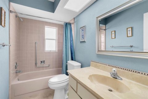 Villa ou maison à vendre à New Port Richey, Floride: 2 chambres, 152.17 m2 № 2421670 - photo 26