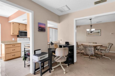 Villa ou maison à vendre à New Port Richey, Floride: 2 chambres, 152.17 m2 № 2421670 - photo 14