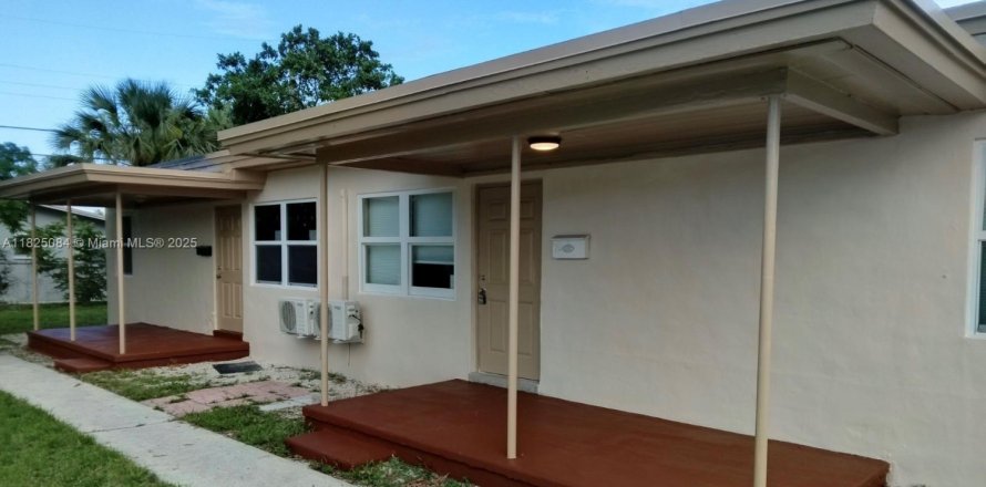 Commercial property in Fort Lauderdale, Florida 138.42 sq.m. № 1790813