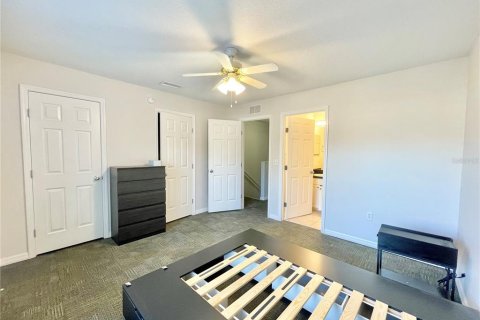 Condo in Gainesville, Florida, 2 bedrooms № 2104339 - photo 14
