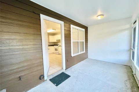 Condo in Gainesville, Florida, 2 bedrooms № 2104339 - photo 26