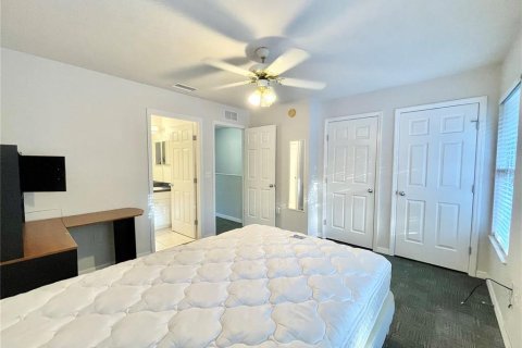 Condo in Gainesville, Florida, 2 bedrooms № 2104339 - photo 19