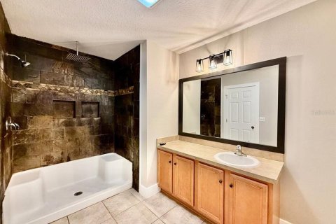 Touwnhouse à louer à Brandon, Floride: 3 chambres, 144.74 m2 № 2095826 - photo 23