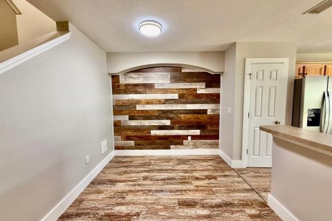 Touwnhouse à louer à Brandon, Floride: 3 chambres, 144.74 m2 № 2095826 - photo 12