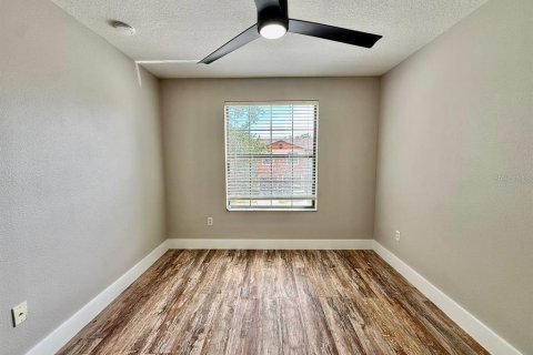 Touwnhouse à louer à Brandon, Floride: 3 chambres, 144.74 m2 № 2095826 - photo 25