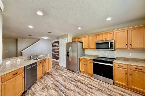 Touwnhouse à louer à Brandon, Floride: 3 chambres, 144.74 m2 № 2095826 - photo 16