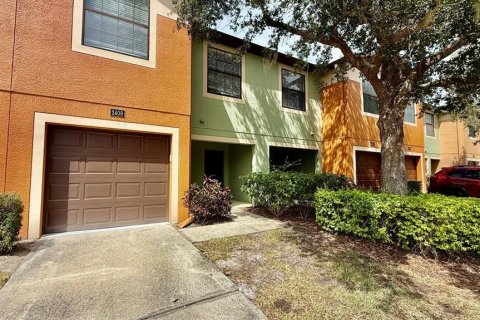 Touwnhouse à louer à Brandon, Floride: 3 chambres, 144.74 m2 № 2095826 - photo 2