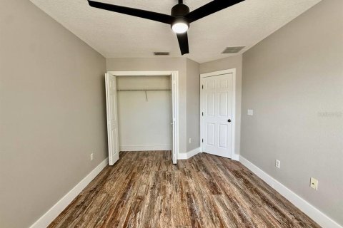 Touwnhouse à louer à Brandon, Floride: 3 chambres, 144.74 m2 № 2095826 - photo 26