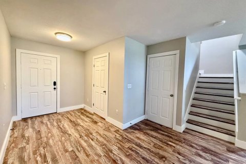Touwnhouse à louer à Brandon, Floride: 3 chambres, 144.74 m2 № 2095826 - photo 5