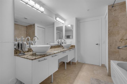 Снять в аренду кондоминиум в Майами, Флорида 1 спальня, 98.29м2, № 1932098 - фото 15