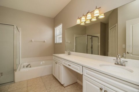 Villa ou maison à louer à Valrico, Floride: 4 chambres, 169.83 m2 № 2433070 - photo 9