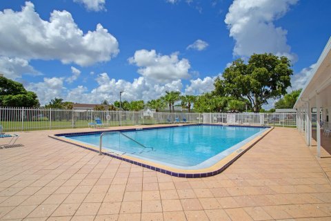 House in Tamarac, Florida 2 bedrooms, 92.9 sq.m. № 2084082 - photo 27