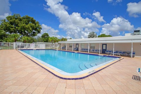 House in Tamarac, Florida 2 bedrooms, 92.9 sq.m. № 2084082 - photo 28