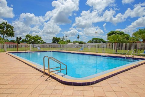 House in Tamarac, Florida 2 bedrooms, 92.9 sq.m. № 2084082 - photo 26