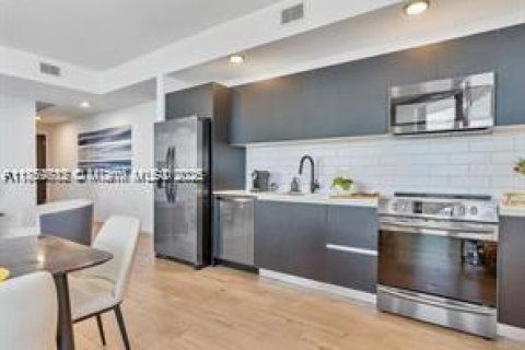 Condominio en venta en Miami, Florida, 2 dormitorios, 91.32 m2 № 2013644 - foto 7
