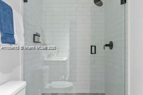Condominio en venta en Miami, Florida, 2 dormitorios, 91.32 m2 № 2013644 - foto 18