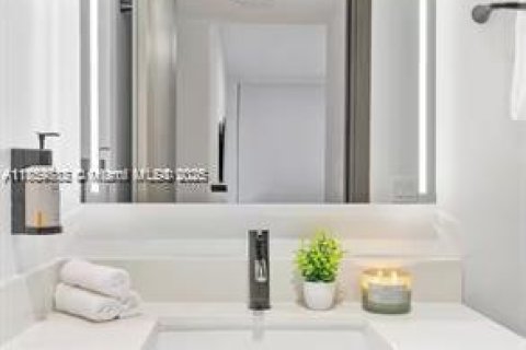 Condominio en venta en Miami, Florida, 2 dormitorios, 91.32 m2 № 2013644 - foto 16