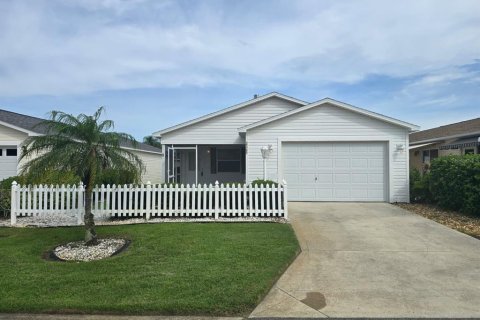 House in The Villages, Florida 2 bedrooms, 107.4 sq.m. № 1820951 - photo 1