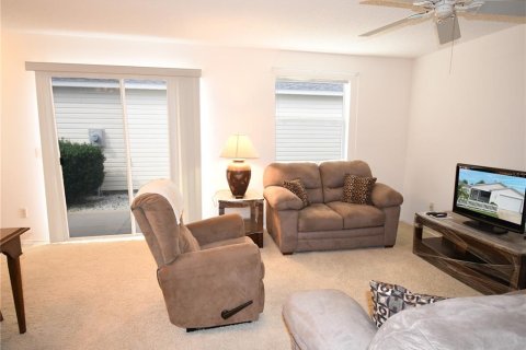 House in The Villages, Florida 2 bedrooms, 107.4 sq.m. № 1820951 - photo 7