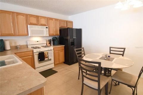 House in The Villages, Florida 2 bedrooms, 107.4 sq.m. № 1820951 - photo 9