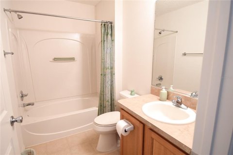 House in The Villages, Florida 2 bedrooms, 107.4 sq.m. № 1820951 - photo 11