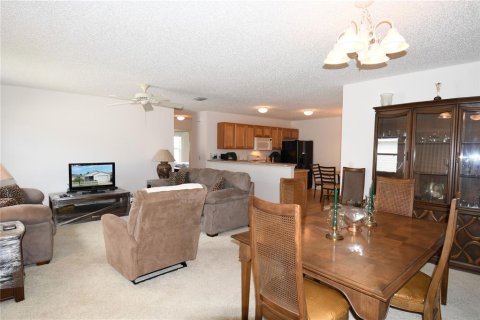 House in The Villages, Florida 2 bedrooms, 107.4 sq.m. № 1820951 - photo 5