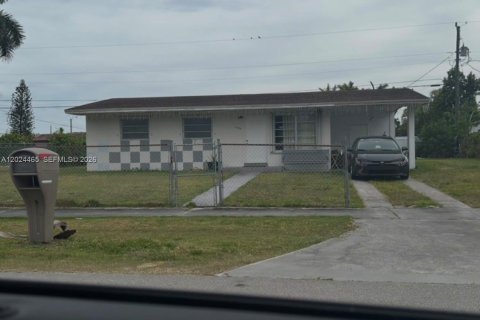 House in Miami, Florida 3 bedrooms, 80.27 sq.m. № 2086985