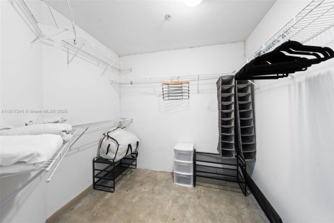 Condominio en venta en Miami, Florida, 2 dormitorios, 119.66 m2 № 1973151 - foto 16