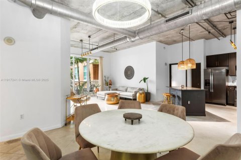 Condominio en venta en Miami, Florida, 2 dormitorios, 119.66 m2 № 1973151 - foto 1