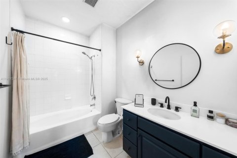 Condominio en venta en Miami, Florida, 2 dormitorios, 119.66 m2 № 1973151 - foto 19