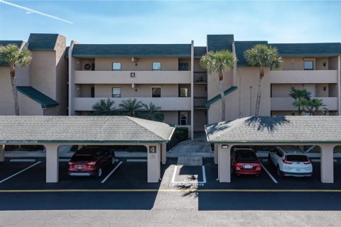 Copropriété à vendre à Punta Gorda, Floride: 2 chambres, 129.88 m2 № 2416992 - photo 2