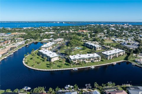 Condo à Punta Gorda, Floride, 2 chambres  № 2416992