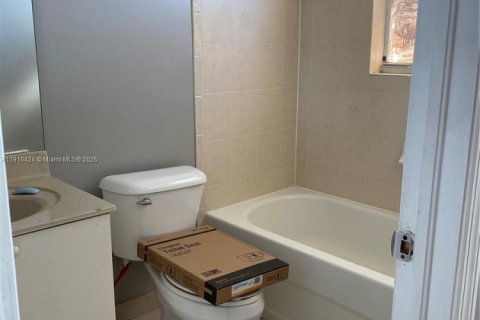 Купить таунхаус в Хомстед, Флорида 2 спальни, 108.32м2, № 2016421 - фото 8