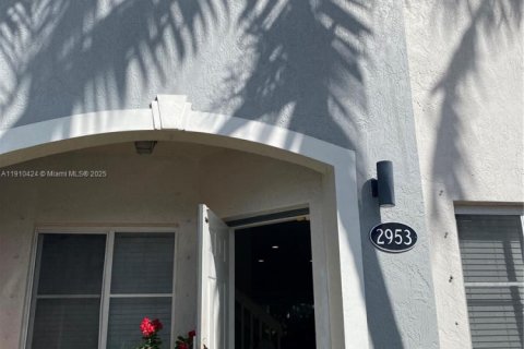 Купить таунхаус в Хомстед, Флорида 2 спальни, 108.32м2, № 2016421 - фото 11